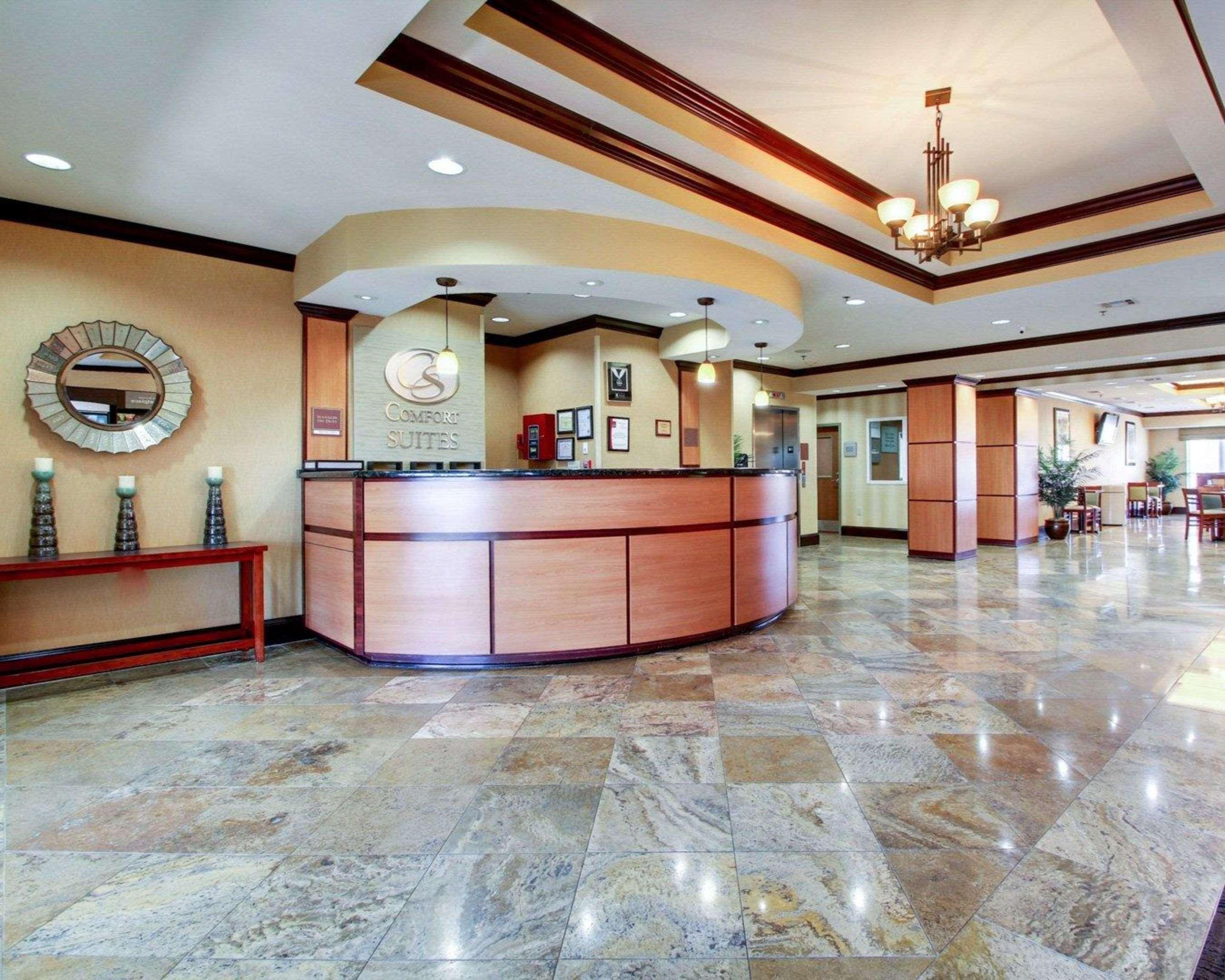 Comfort Suites Vicksburg Exterior photo