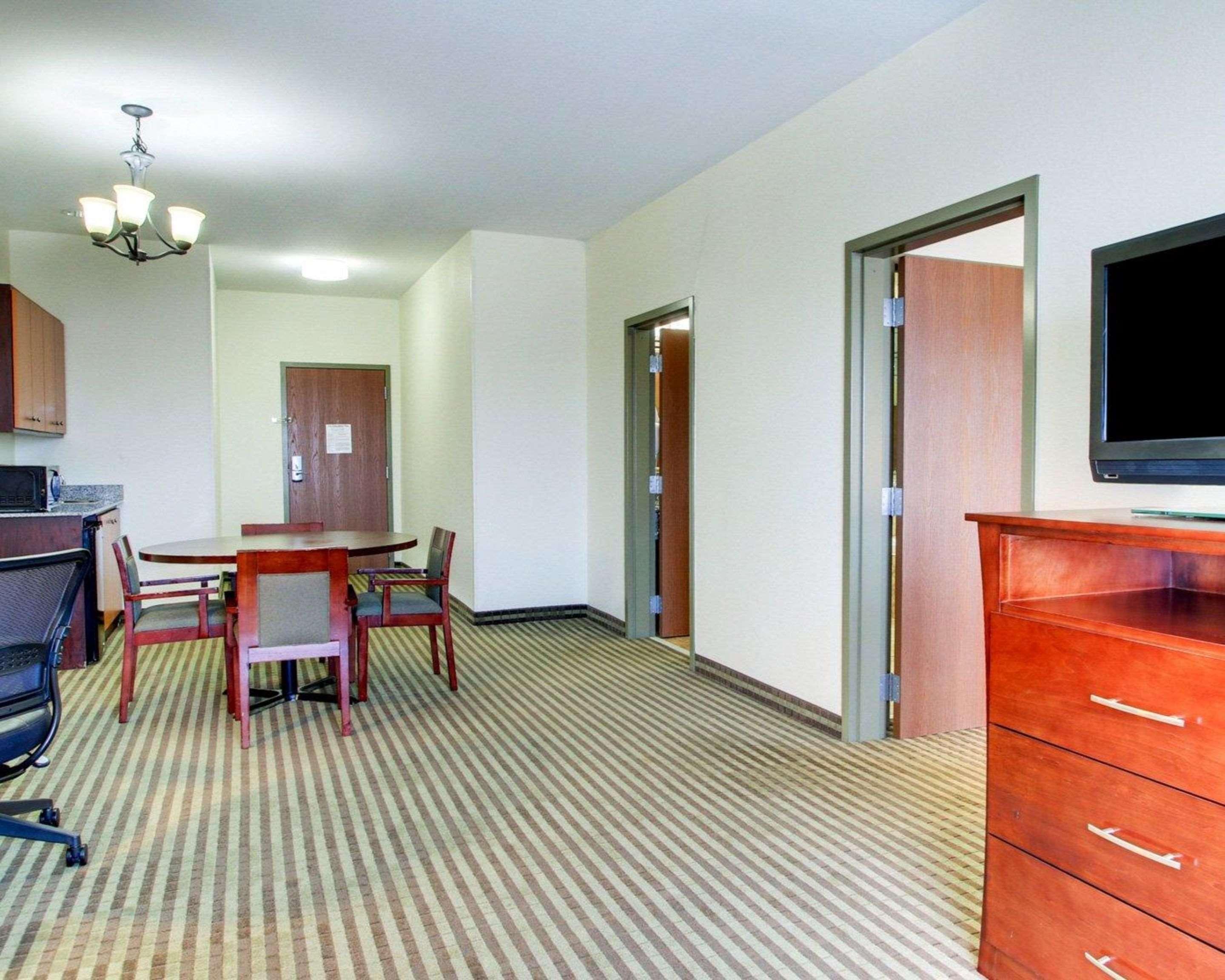 Comfort Suites Vicksburg Exterior photo